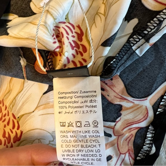 Elegant Floral Women's Tank Top - Black and Orange - Picture 3 of 6